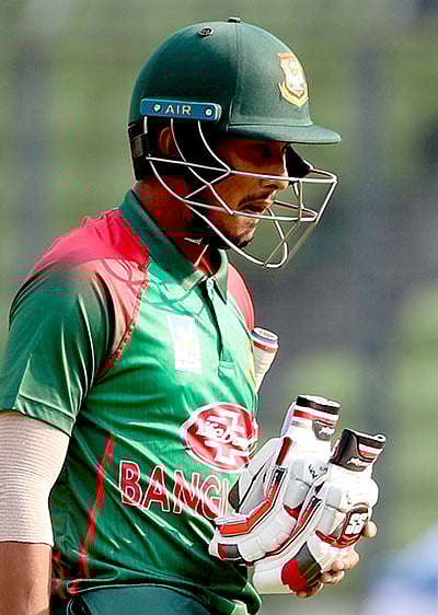 অভিষেকেই শূন্য রানে আউট হয়েছেন রাব্বি, তবু মাশরাফির সমর্থন পাচ্ছেন তিনি। ছবি: প্রথম আলো