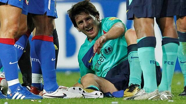 ২০১০ সালে অ্যাটলেটিকো মাদ্রিদের বিপক্ষে ডান গোড়ালির চোট।