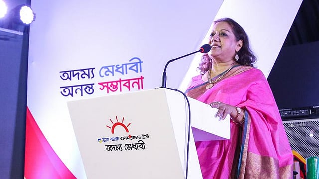 কথা বলছেন অভিনেত্রী সারাহ বেগম কবরী। ছবি: সাইফুল ইসলাম