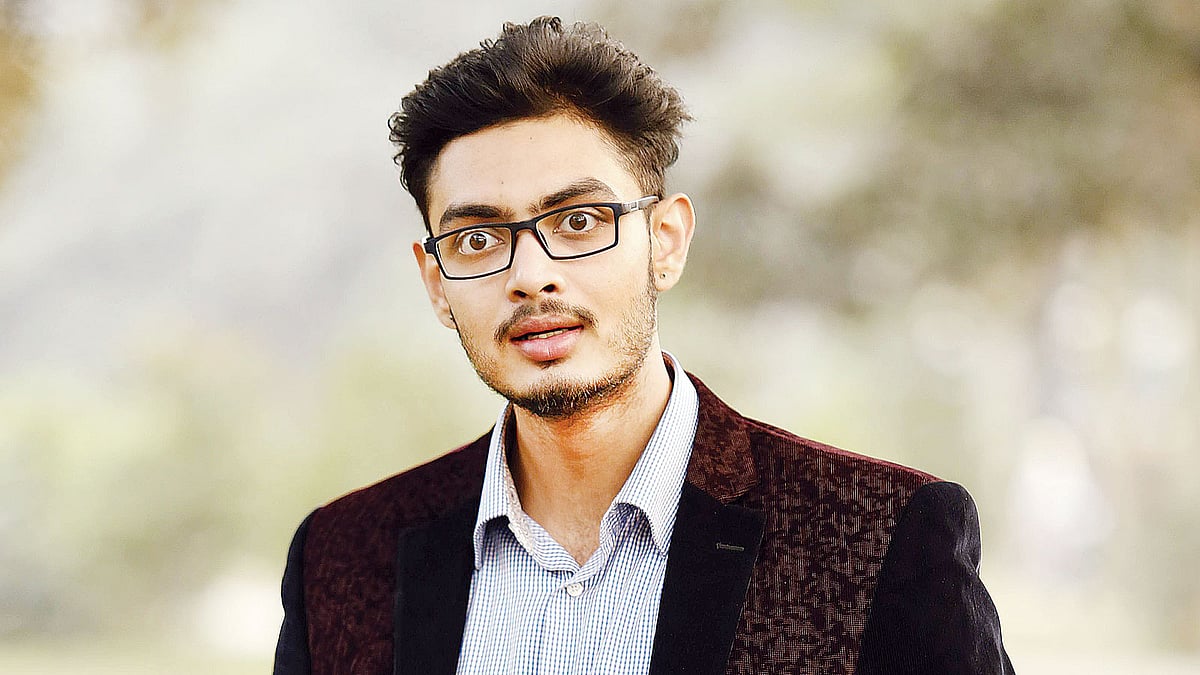 এই আমি ইতিবাচক