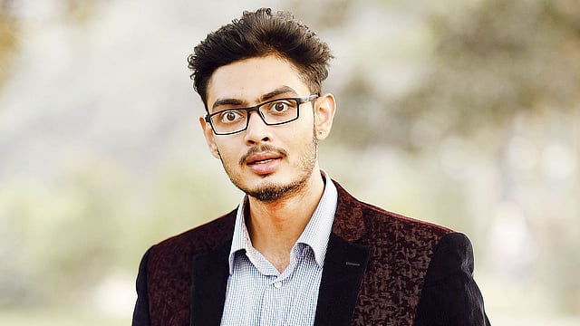 এই আমি ইতিবাচক