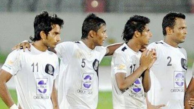 মোহামেডানে খেলার সময় ইকবাল। সবার বামে। ফাইল ছবি