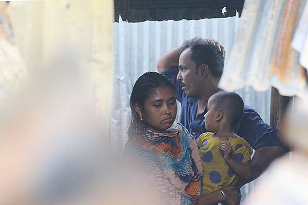শিখা ও কাইয়ুমের ঘর এবং ঘরে থাকা সব পুড়ে ছাই।