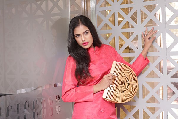 মানিয়ে যাবে অনানুষ্ঠানিক ক্যাজুয়াল জায়গায়