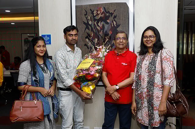 শুভেচ্ছা জানাতে আসেন কনসিটো পিআরের কর্মকর্তারা