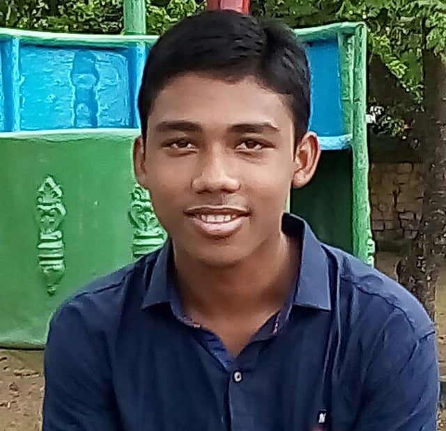 মেডিকেল ভর্তি পরীক্ষায় ৯২তম হয়ে ঢাকা মেডিকেল কলেজে পড়ছেন উৎস চন্দ্র রায়।