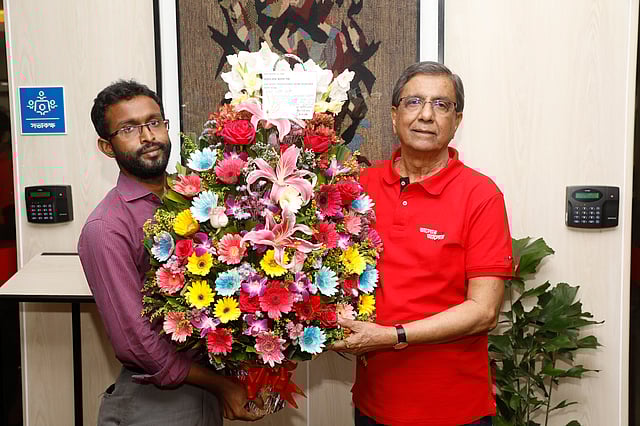 প্রথম আলোকে শুভেচ্ছা জানায় গ্রো এন এক্সেল