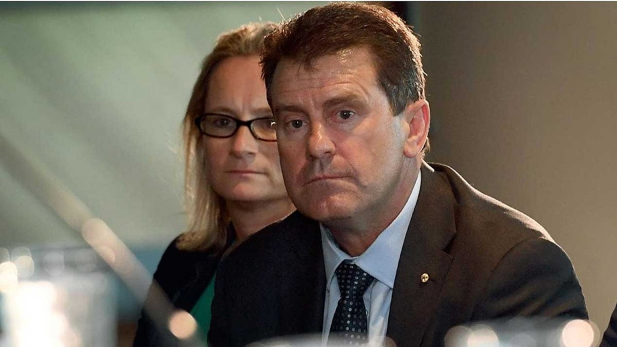 ক্রিকেট অস্ট্রেলিয়ার পরিচালকের পদ থেকে এবার পদত্যাগ করলেন সাবেক অধিনায়ক মার্ক টেলর। ফাইল ছবি