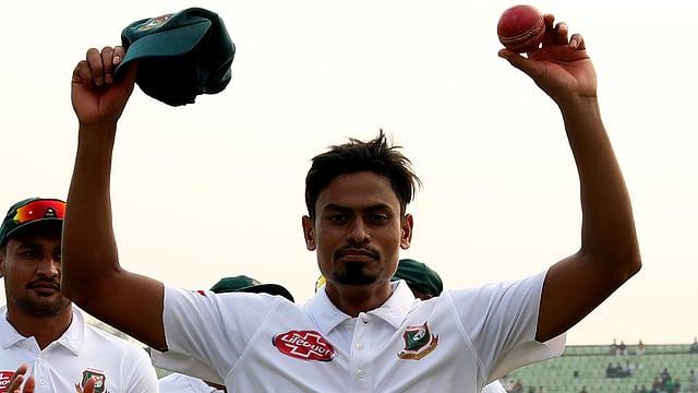 ক্যারিয়ারে প্রথমবারের মতো ম্যাচে ১০ উইকেট পেলেন তাইজুল ইসলাম। ছবি: শামসুল হক