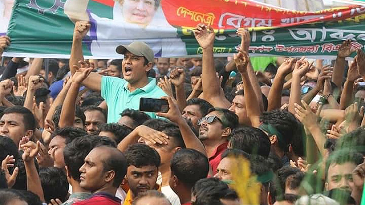 জাতীয় ঐক্যফ্রন্টের সমাবেশে জোটের নেতা-কর্মীরা। ছবি: আবদুস সালাম