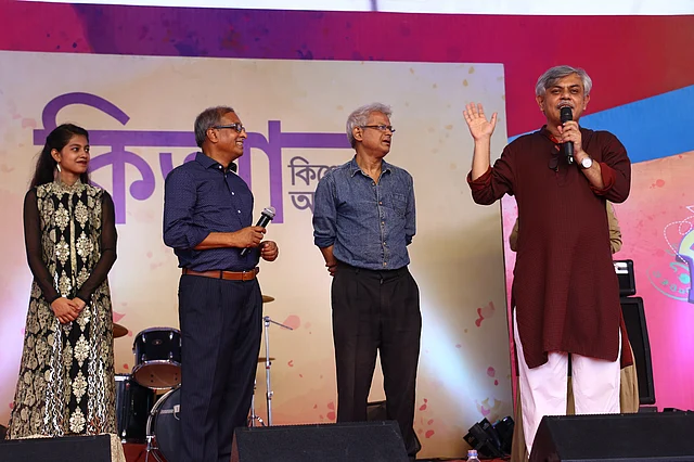 মূল মঞ্চে এসেছিলেন আলোকচিত্রী নাসির আলী মামুন এবং লেখক ও কার্টুনিস্ট আহসান হাবীব