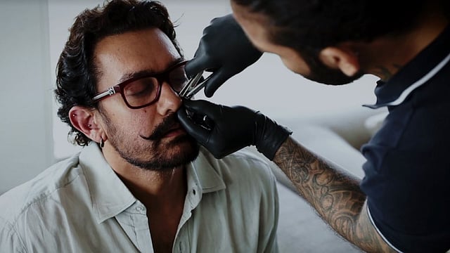 আমির খানের চরিত্রের নাম ‘ফিরিঙ্গ: চরিত্রের প্রয়োজনে নাক ফুঁড়িয়েছিলেন আমির