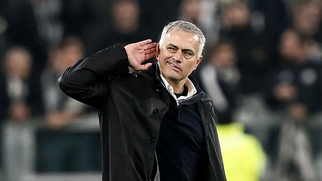 তোমাদের কথা শোনা যায় না, হোসে মরিনহো এটাই বোঝাতে চাইছেন। ছবি: এএফপি