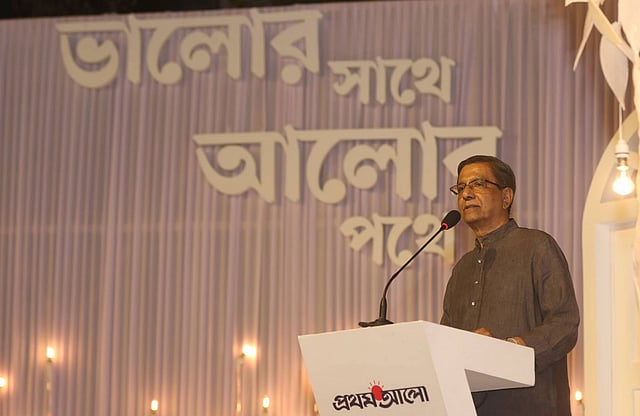 অনুষ্ঠানে বক্তব্য দেন প্রথম আলো সম্পাদক মতিউর রহমান। হোটেল সোনারগাঁও, ঢাকা, ৯ নভেম্বর। ছবি: আবদুস সালাম