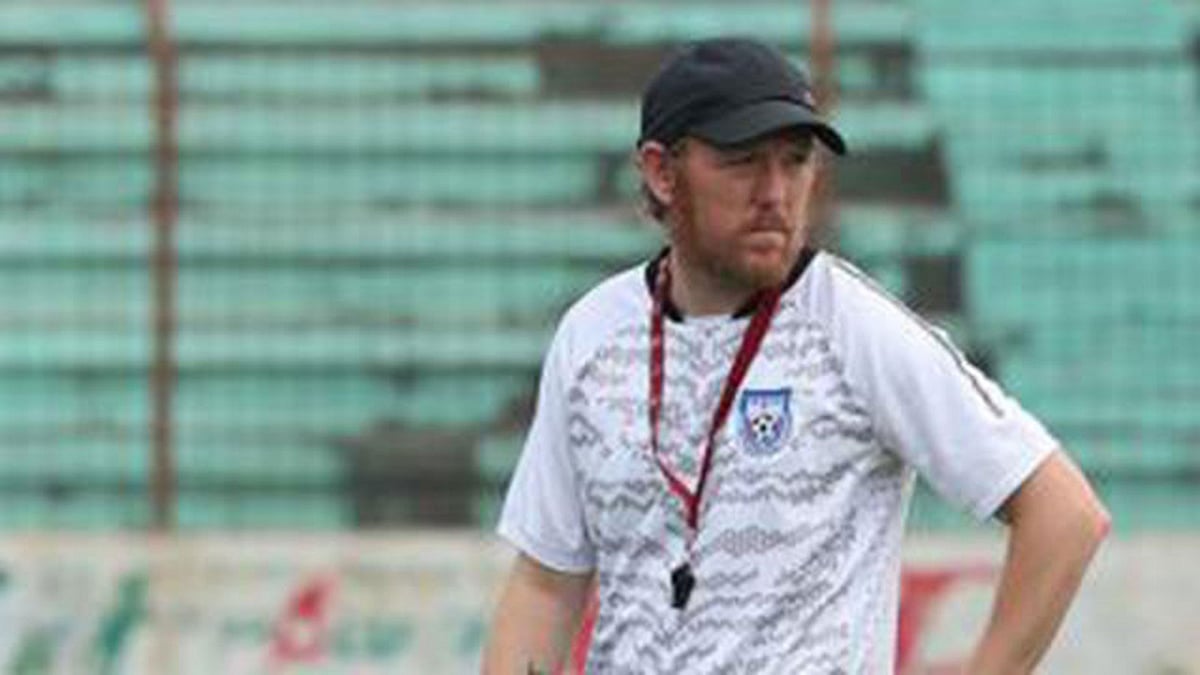 বাংলাদেশ জাতীয় ফুটবল দলের কোচ জেমি ডে। ফাইল ছবি