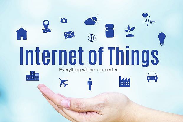 আইওটি যন্ত্রের ব্যবহার বাড়ছে। ছবি: এএফপি