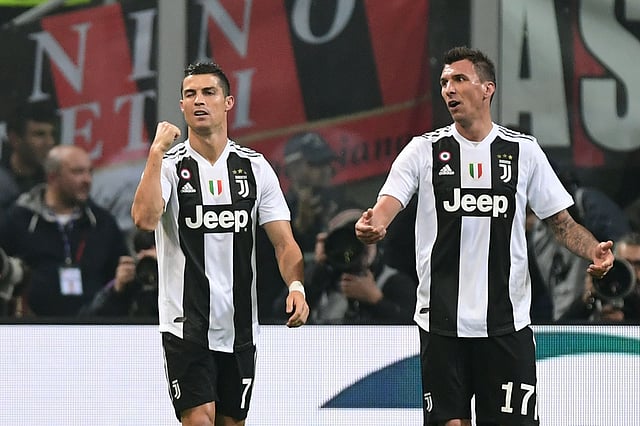 রোনালদো-মানজুকিচ। গোল পেয়েছেন দু জনই। ছবি: এএফপি