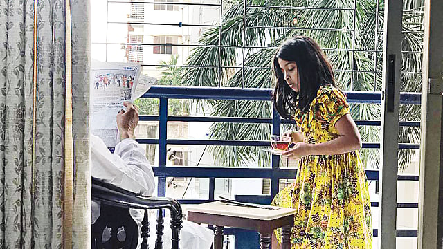 নিঃশব্দতার শহর স্বল্পদৈর্ঘ্য ছবির দৃশ্যে ‘শারমিন’ চরিত্রের খুদে অভিনয়শিল্পী ঋদ্ধি