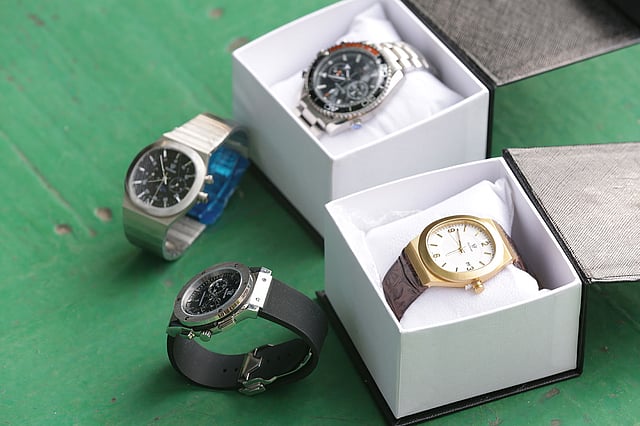 ঘড়ি: ইনফিনিটি