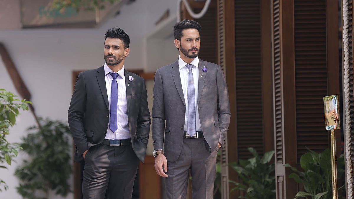 মডেল: আজিম–উদ–দৌলা ও হান্নান ভাট পোশাক: ক্যাটস আই মেকআপ ও চুল: অরা বিউটি লাউঞ্জ স্থান কৃতজ্ঞতা: প্যান প্যাসিফিক সোনারগাঁও হোটেল ছবি: কবির হোসেন