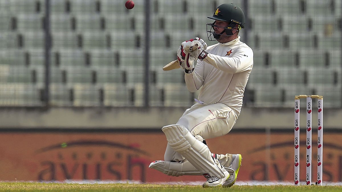 অনন্য এক অর্জনের পথে সব ধরণের শটই খেলেছেন টেলর।