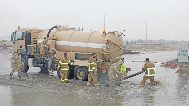 কুয়েতে বন্যায় ব্যাপক ক্ষয়ক্ষতির আশঙ্কা করা হচ্ছে। ছবি: মিজান আল রহমান