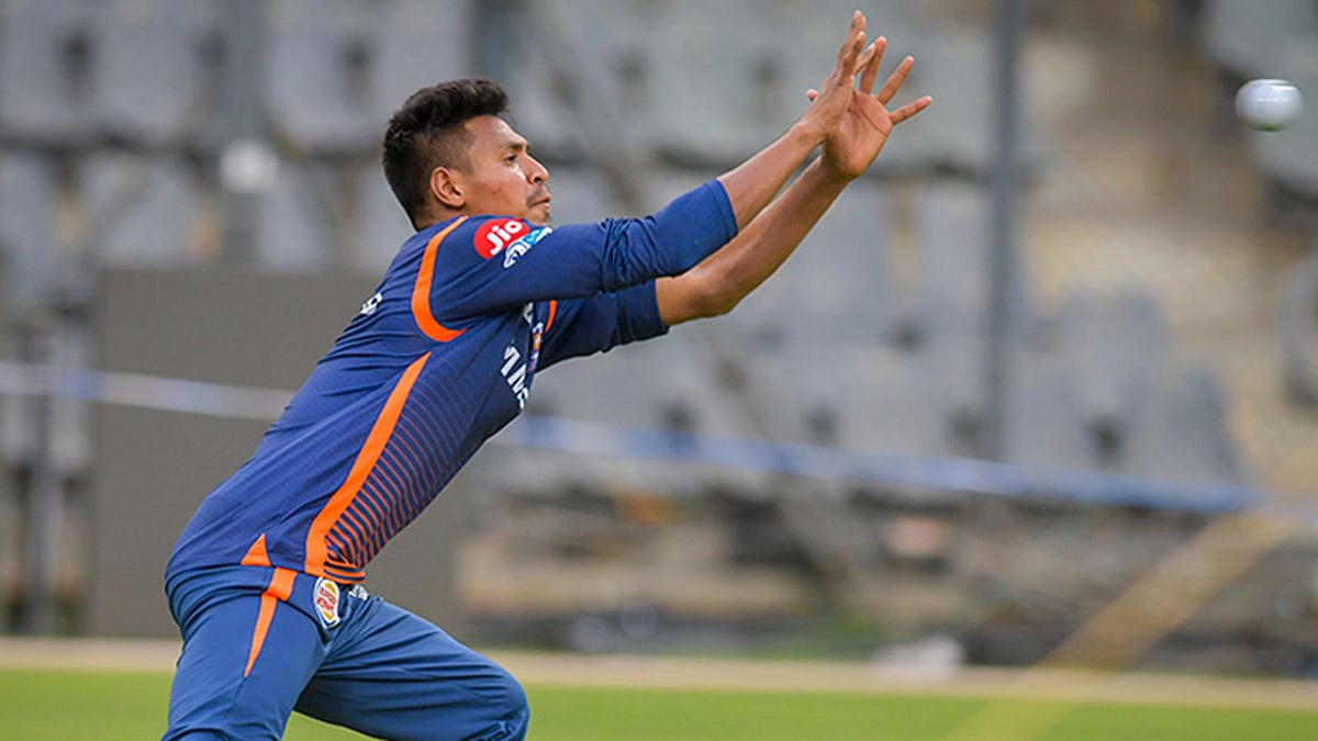 আইপিএলে নেই মুস্তাফিজ। ছবি: মুম্বাই ইন্ডিয়ান্স