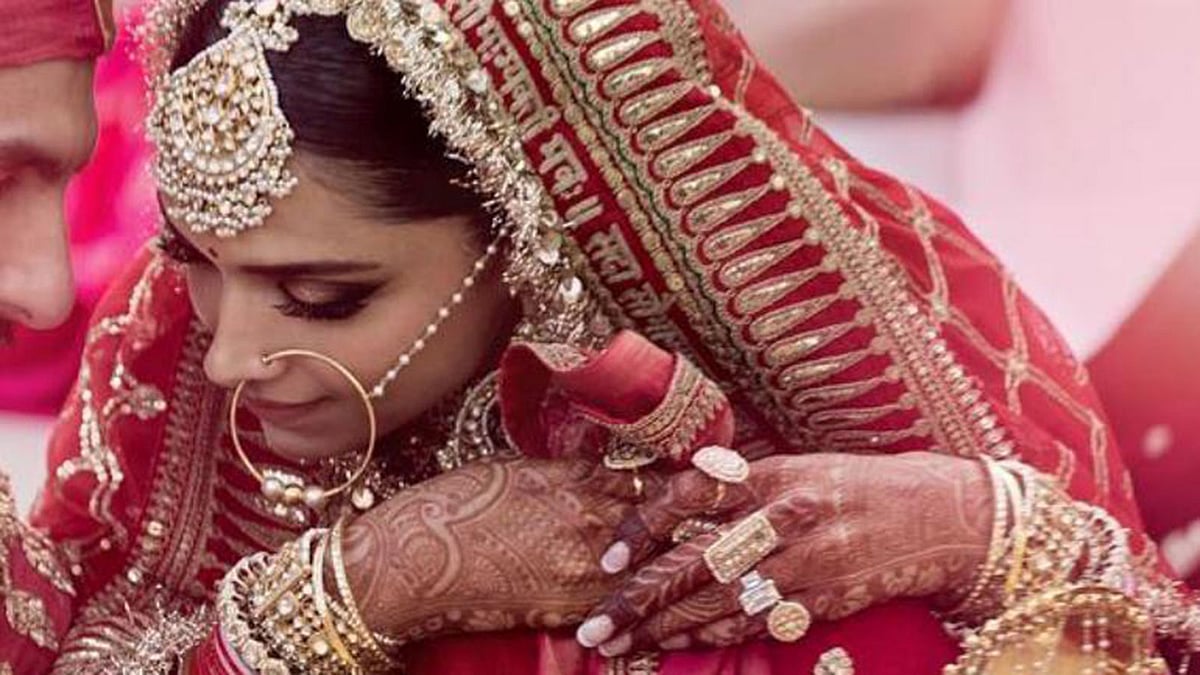 বিয়েতে দীপিকা পাড়ুকোনের হাতে সেই আংটি