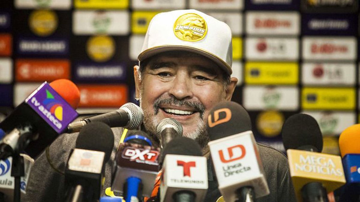 কোচ ম্যারাডোনাও অবশেষে সাফল্য পাচ্ছেন। ছবি: এএফপি