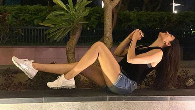 রোহমান শলের তোলা ছবিটি ইনস্টাগ্রামে দিয়ে সুস্মিতা সেন লিখেছেন, ‘আমি শুভেচ্ছাপ্রত্যাশী!’