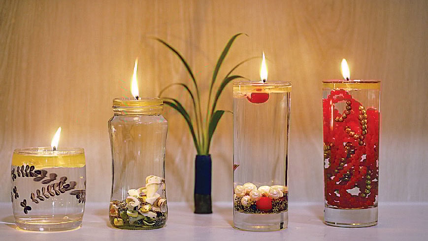 জল–তেলের এমন নান্দনিক বাতি নিজেই বানাতে পারেন। ছবি: খালেদ সরকার