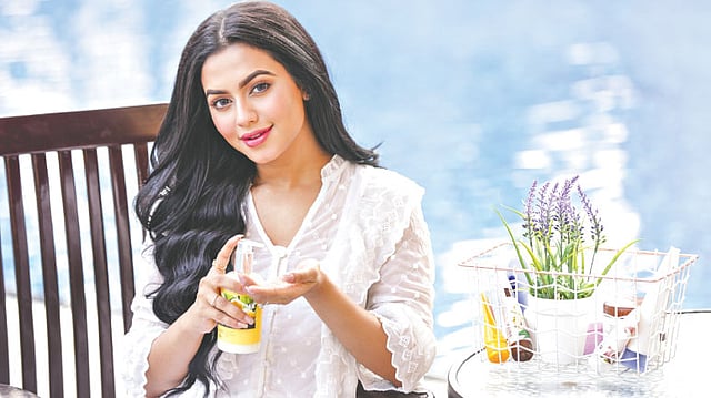 প্রসাধন যা–ই হোক তাতে যেন ময়েশ্চারাইজার থাকে