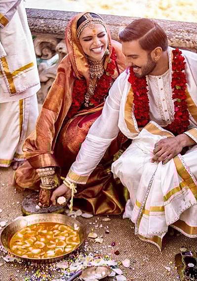 সব আনুষ্ঠানিকতায় দারুণ আনন্দ করেছেন দীপিকা পাড়ুকোন ও রণবীর সিং