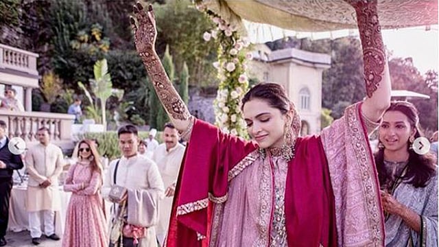 বিয়ের বিভিন্ন আনুষ্ঠানিকতায় অংশ নেন দীপিকা পাড়ুকোন