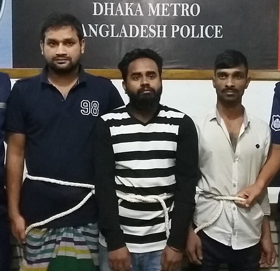 মো. হজরত আলী, মো. শাহিন ও রাজুকে গত মঙ্গলবার রাজধানীর মিরপুরের মণিপুর এলাকা থেকে গ্রেপ্তার করে পিবিআই। ছবি: সংগৃহীত