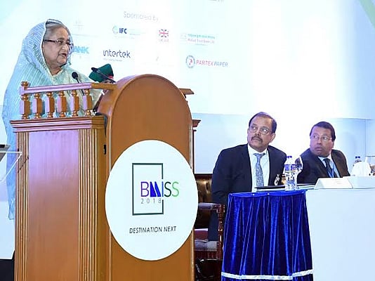 ‘বাংলাদেশ লেদার ফুটওয়্যার অ্যান্ড লেদার গুডস ইন্টারন্যাশনাল সোর্সিং শো’–এ প্রধান অতিথির বক্তব্য দিচ্ছেন প্রধানমন্ত্রী শেখ হাসিনা। বঙ্গবন্ধু আন্তর্জাতিক সম্মেলন কেন্দ্র, ঢাকা ২২ নভেম্বর। ছবি: বাসস