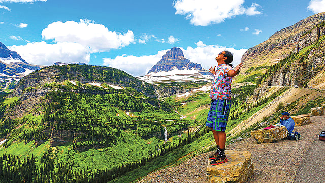 যুক্তরাষ্ট্রের মনট্যানা রাজ্যের গ্ল্যাসিয়ার ন্যাশনাল পার্কে তানভীর অপু। ছবি: সংগৃহীত