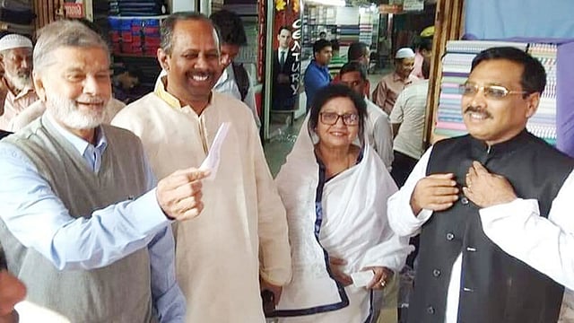 সুনামগঞ্জে এবারও নৌকা পেয়েছেন তাঁরা। বাঁ থেকে এম এ মান্নান, মুহিবুর রহমান মানিক, জয়া সেনগুপ্তা, মোয়াজ্জেম হোসেন রতন। ছবি: সংগৃহীত