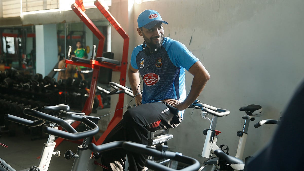 নির্বাচন নিয়ে পরে ভাববেন, আপাতত মাশরাফির ভাবনাজুড়ে ওয়েস্ট ইন্ডিজ সিরিজই। ছবি: শামসুল হক