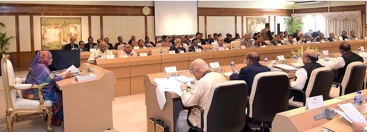 প্রধানমন্ত্রী শেখ হাসিনা তাঁর কার্যালয়ে মন্ত্রিসভার বৈঠকে সভাপতিত্ব করেন। ঢাকা, ০৩ ডিসেম্বর। ছবি: পিআইডি