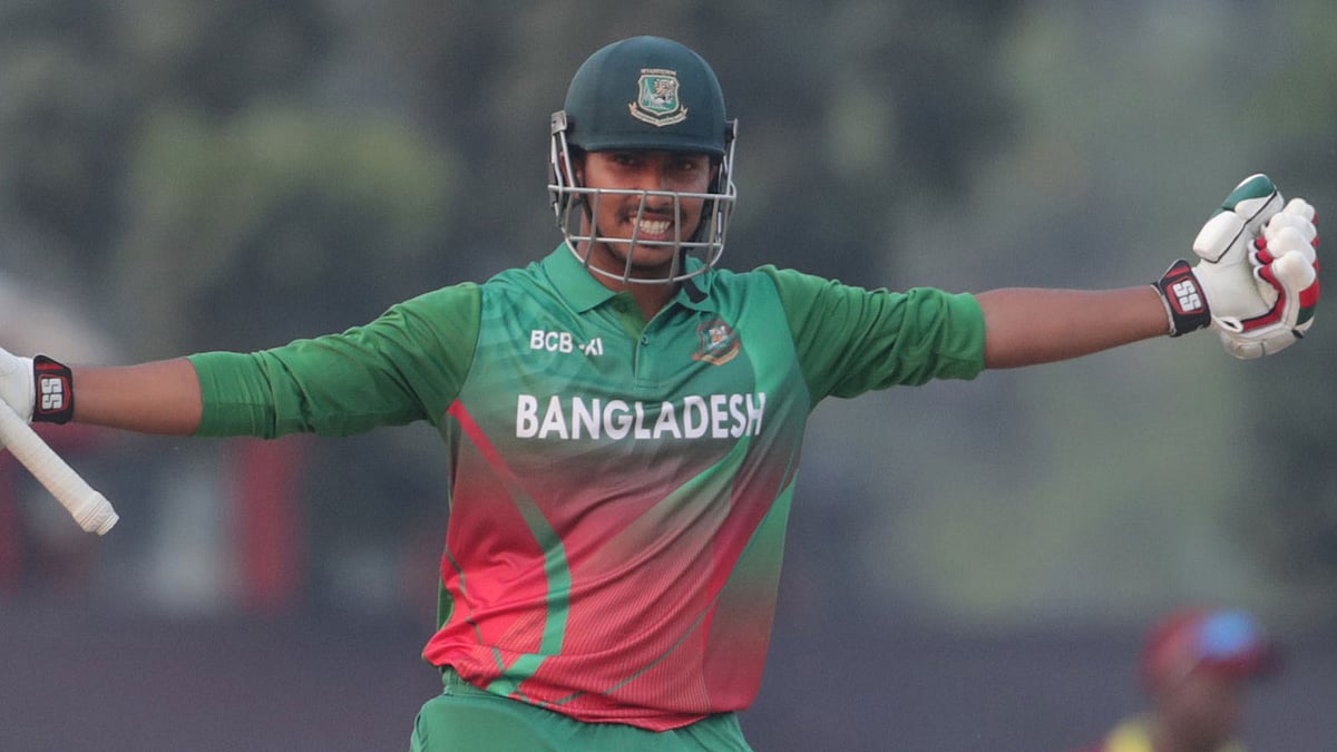 সেঞ্চুরির পর সৌম্য। ছবি: প্রথম আলো