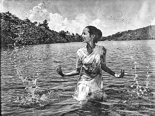 উইমেন-এর প্রচ্ছদ