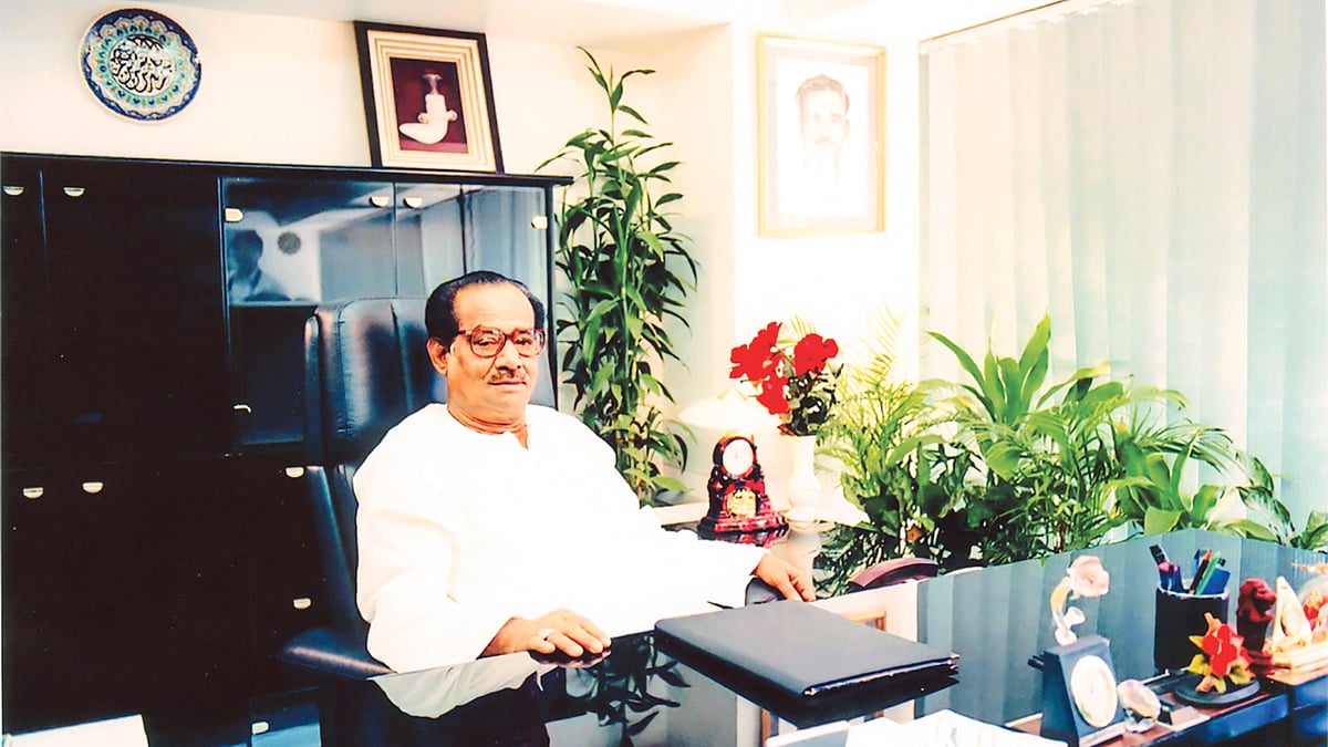শেখ আকিজ উদ্দিন