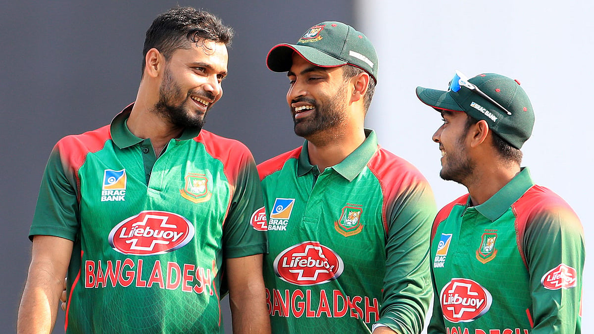 বাংলাদেশের বোলিংটা হয়েছে প্রত্যাশার চেয়েও ভালো। ছবি: প্রথম আলো