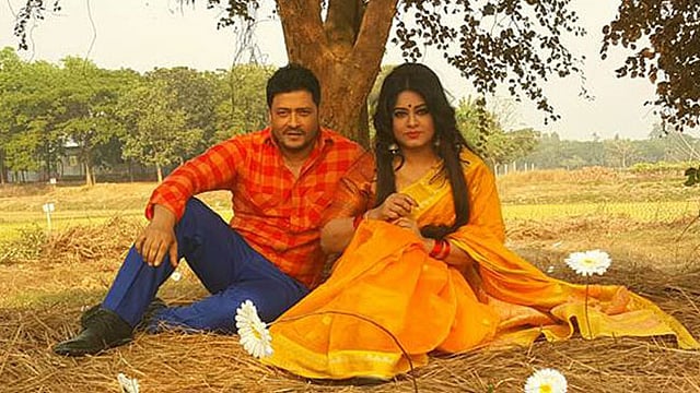 ‘পোস্টমাস্টার ৭১’ ছবিতে অভিনয় করেছেন ফেরদৌস ও মৌসুমী