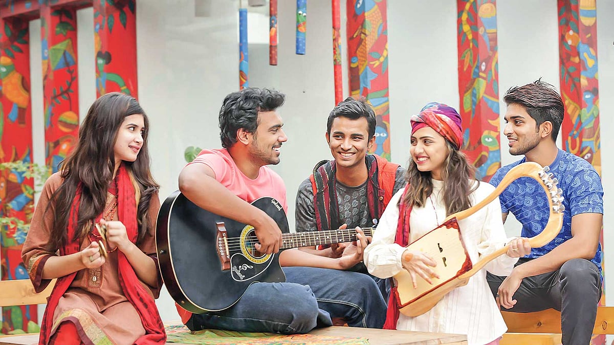 এই উচ্ছলতা, উচ্ছ্বাসই জীবন। ছবি: কবির হোসেন