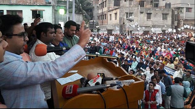 খাদ্যমন্ত্রীর নির্বাচনী জনসভায় বক্তব্য দিচ্ছেন ডিএসসিসির মেয়র মোহাম্মদ সাঈদ খোকন। কামরাঙ্গীরচর, ঢাকা, ১২ ডিসেম্বর। ছবি: প্রথম আলো