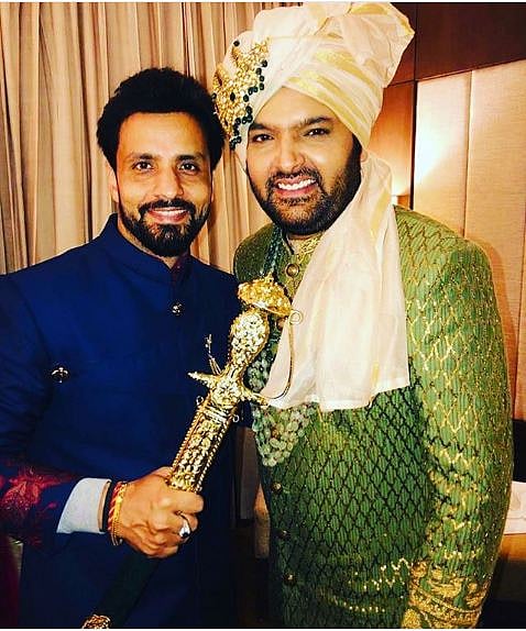 বন্ধুর সঙ্গে কপিল শর্মা