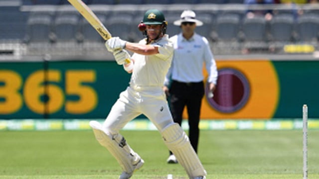 পার্থ টেস্টে ব্যাট করতে নেমেছে অস্ট্রেলিয়া