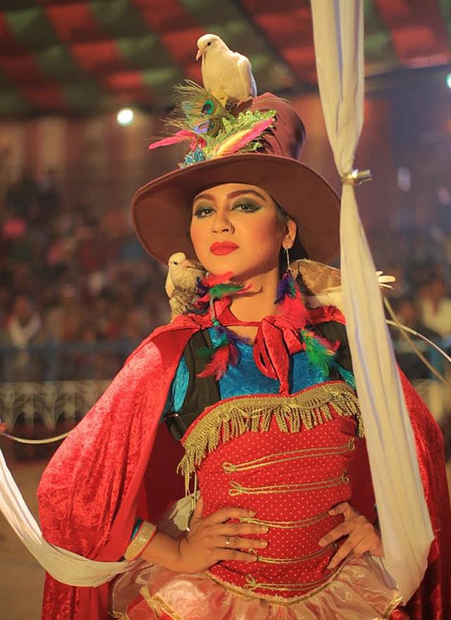 মাহমুদ দিদার পরিচালিত ‘বিউটি সার্কাস’ চলচ্চিত্রে জয়া আহসান। ছবিটি লেখার সঙ্গে প্রতীকী হিসেবে ব্যবহার করা হলো